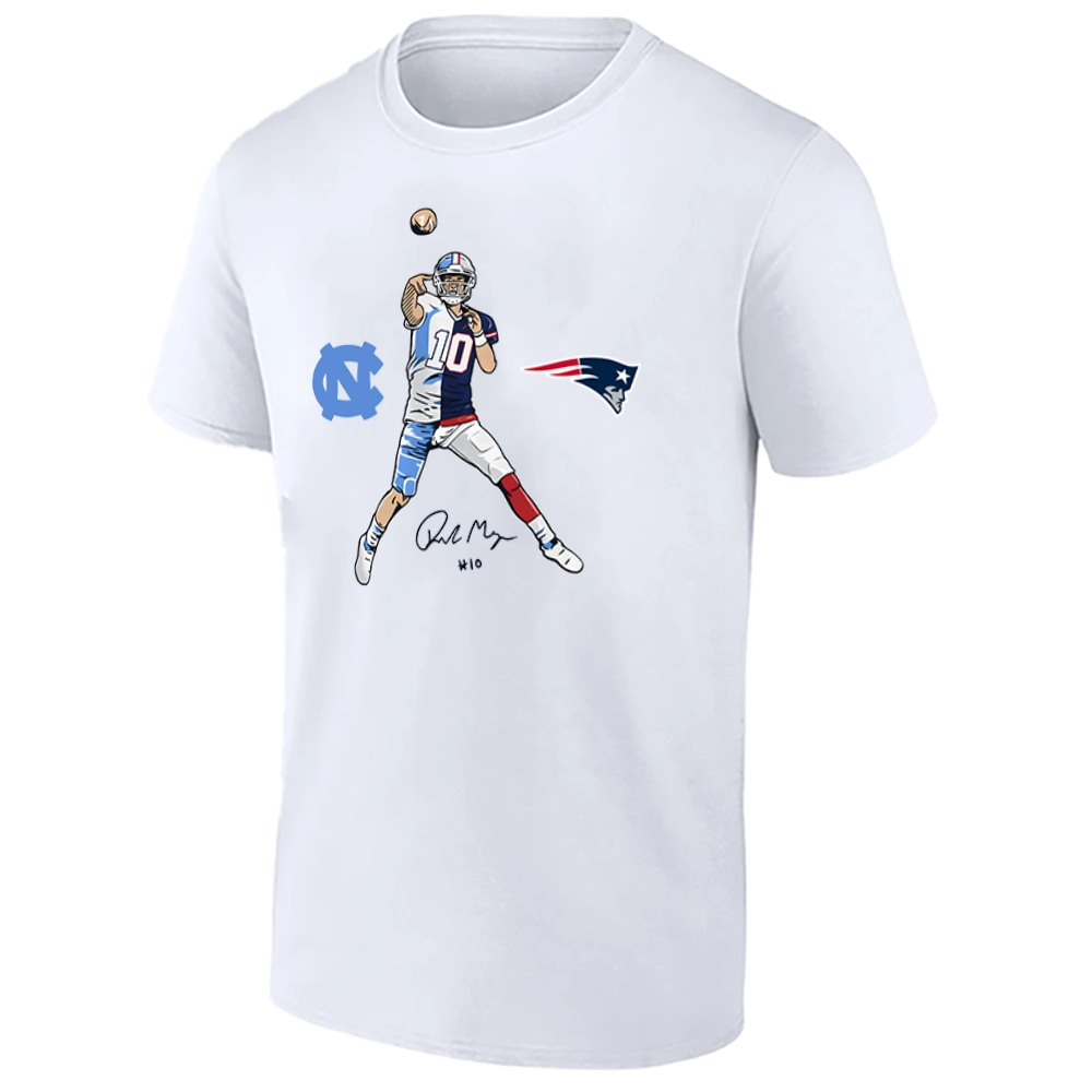DRAKE MAYE PRO POSE SHIRT – North Carolina Tar Heels × New England Patriots Super Bowl LX crossover tee W DRAKE MAYE PRO POSE SHIRT – North Carolina Tar Heels × New England Patriots Super Bowl LX crossover tee W