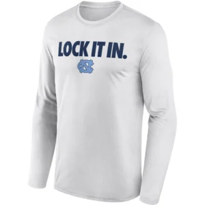 LOCK IT IN LONGSLEEVE – North Carolina Tar Heels 2026 On Court Bench Graphic Tee