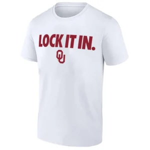 LOCK IT IN SHIRT – Oklahoma Sooners 2026 On Court Bench Graphic Tee